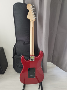 Squier by Fender stratocaster Affinity (2 foto / 4)