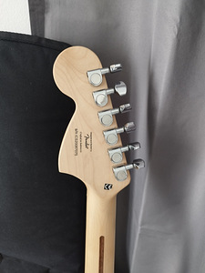 Squier by Fender stratocaster Affinity (4 foto / 4)