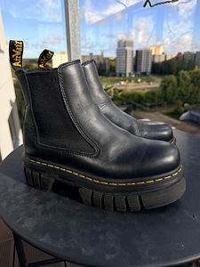 Saapad Dr. Martens (4 foto / 6)