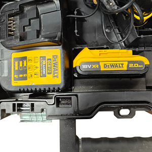AkuLintkruuvikeraja Dewalt DCF620D2K,Kohver,Akud 2tk,Laadija (4 foto / 5)