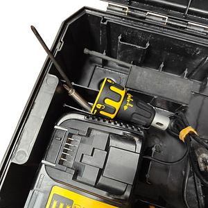 AkuLintkruuvikeraja Dewalt DCF620D2K,Kohver,Akud 2tk,Laadija (5 foto / 5)