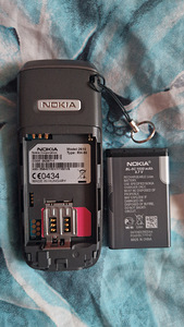 Nokia 2610 (6 foto / 6)