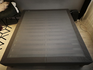 Каркас кровати Ikea Lyngör 180x200 (2 фото из 2)