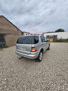Mercedes ml270 (4 foto / 12)