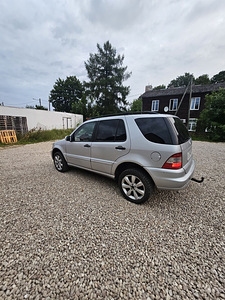 Mercedes ml270 (7 foto / 12)