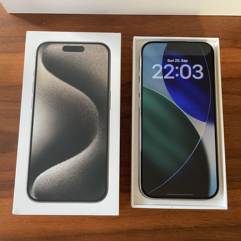 Apple iPhone 15 PRO 256 ГБ Natural Titanium