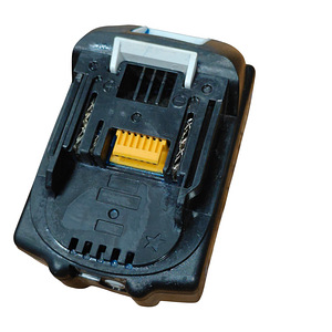 Аккумулятор Viedakes 18V 12.0Ah(Makita) (3 фото из 5)
