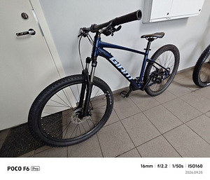 Giant talon 5 2025 (с документами) (2 фото из 4)