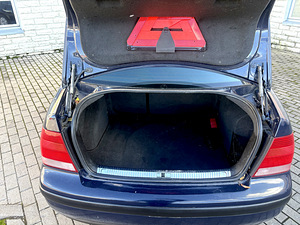 Volkswagen Bora (7 foto / 15)
