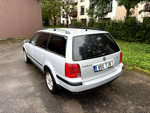 Volkswagen Passat (2 foto / 15)