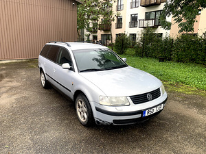 Volkswagen Passat (3 foto / 15)