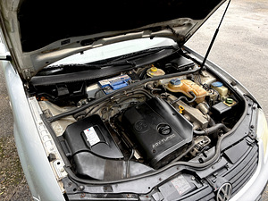 Volkswagen Passat (12 foto / 15)