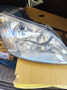 Фары Ford focus c-max (2 фото из 6)