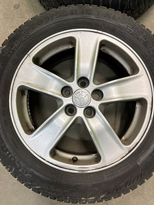 Toyota originaal valuveljed 16" + Continental IceContact 2 (2 foto / 10)