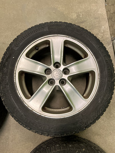 Toyota originaal valuveljed 16" + Continental IceContact 2 (4 foto / 10)