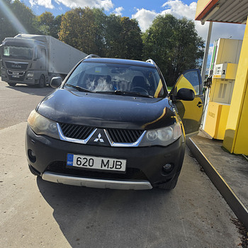 Mitsubishi outlander