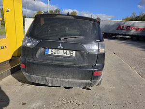 Mitsubishi outlander (2 foto / 8)