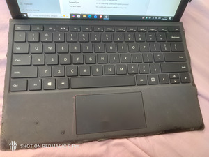 Microsoft Surface Pro 4, 128GB / 4GB RAM (2 foto / 6)