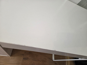 Письменный стол Ikea MICKE (4 фото из 4)