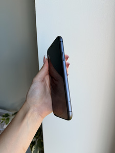 iPhone 11 64GB (4 foto / 10)