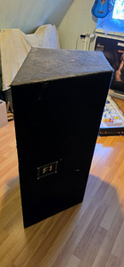 Subwoofer kast koos elementiga (Hertz) (3 foto / 3)
