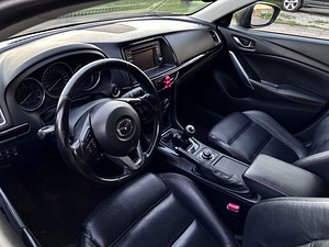 Mazda 6 (6 foto / 7)