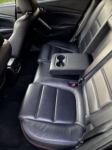 Mazda 6 (7 foto / 7)