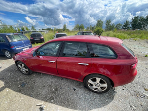 ALFA ROMEO 159 1.8 BENSIIN, MAN, VARUOSAD (7 foto / 10)