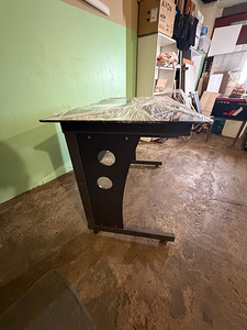 Kirjutus/arvuti laud klaas+metall+mdf (5 foto / 7)