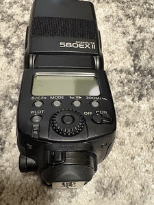 Canon Speedlite 580EX II (2 foto / 3)