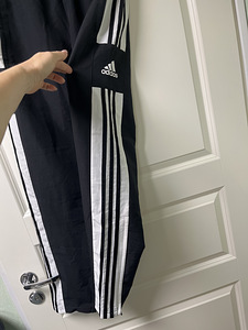 ADIDAS püksid, suurus S (2 foto / 5)