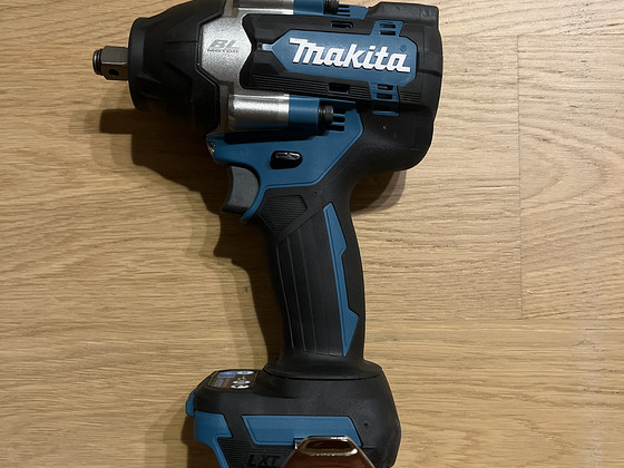 Makita DTW700