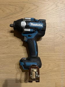 Makita DTW700 (1 foto / 2)