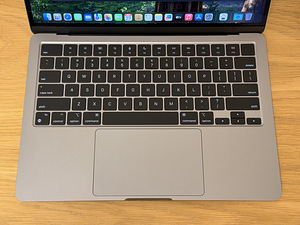 Apple Macbook Air 13 M2 8/256GB серый космос INT. Аккум. 100% CC11 (2 фото из 7)