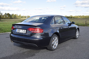 Audi a4 (6 foto / 14)