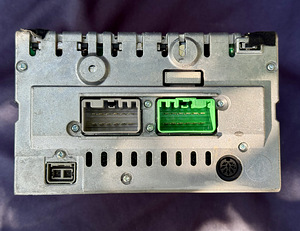 Originaalraadio Volvo HU 605 (4 foto / 4)
