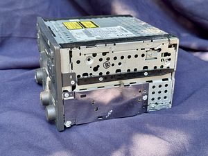 Originaalraadio Volvo HU 605 (2 foto / 4)