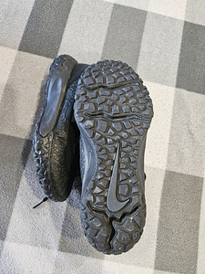 Кроссовки Nike FV4173-001 (3 фото из 4)