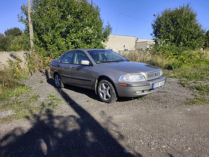 Volvo v40 (2 foto / 9)