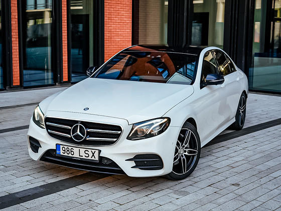 Mercedes-Benz E 220 AMG Styling Night Package