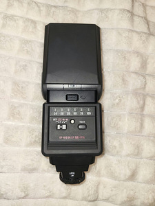 Вспышка Sigma EF-610 DG ST для Nikon + чехол (3 фото из 8)