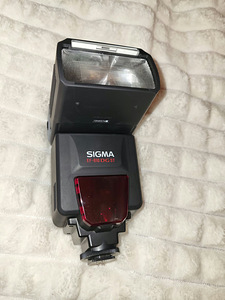 Вспышка Sigma EF-610 DG ST для Nikon + чехол (1 фото из 8)