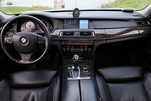 BMW 740d xdrive (5 фото из 14)