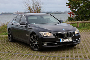 BMW 740d xdrive (1 фото из 14)