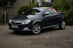 Opel Tigra Linea Nera (3 foto / 10)
