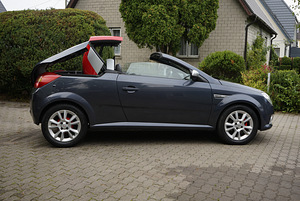 Opel Tigra Linea Nera (5 foto / 10)