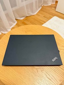 Lenovo ThinkPad T14 Gen 1 AMD / Ryzen 7 PRO / 32GB / 1TB NVM (3 foto / 6)
