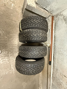 215/65/R16 (1 фото из 5)