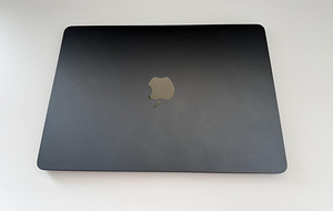 Macbook Air M2 8/256GB (1 foto / 5)
