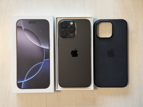 Apple iPhone 16 Pro Max Black 512GB в хорошем состоянии